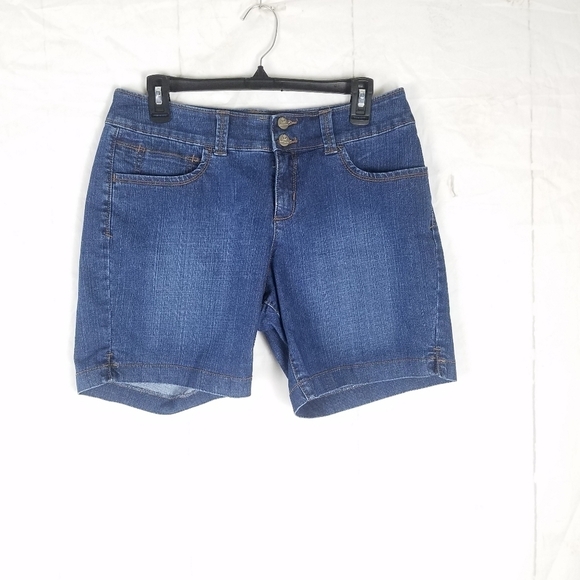 Lee Pants - Lee naturally slimming Bermuda shorts